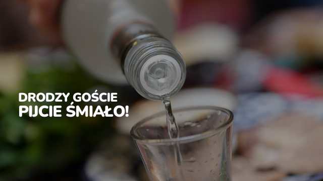 Read more about the article Etykiety na wódkę weselną – pomysły na personalizację.